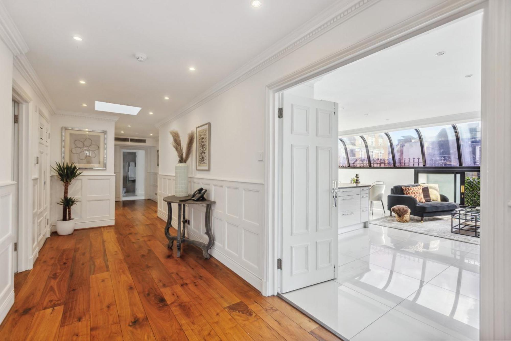 Mayfair House Aparthotel Londra